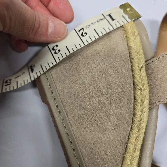 Clarks‎ Soft Cushion Wedge Sandals Women Beige Suede Espadrille Ankle Strap 7.5 - Picture 7 of 7